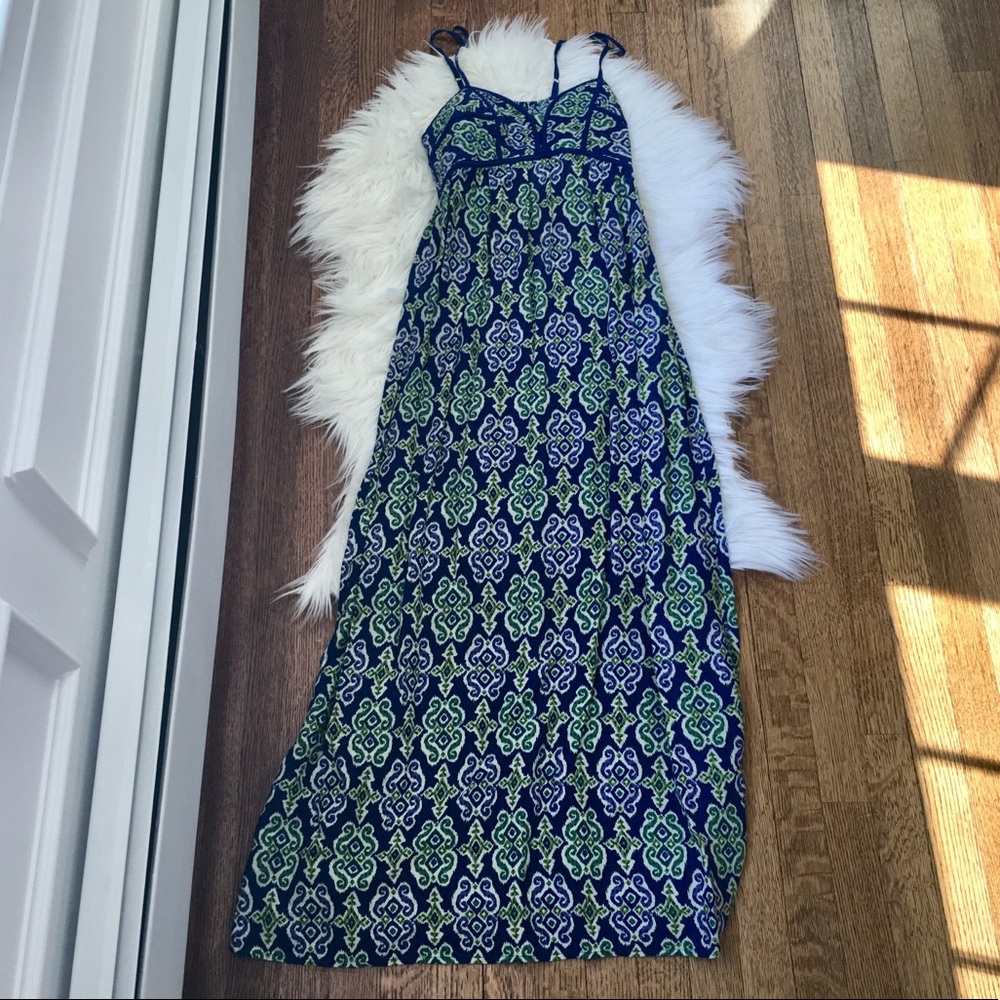 Women’s maxi dress - size Small. great condition.